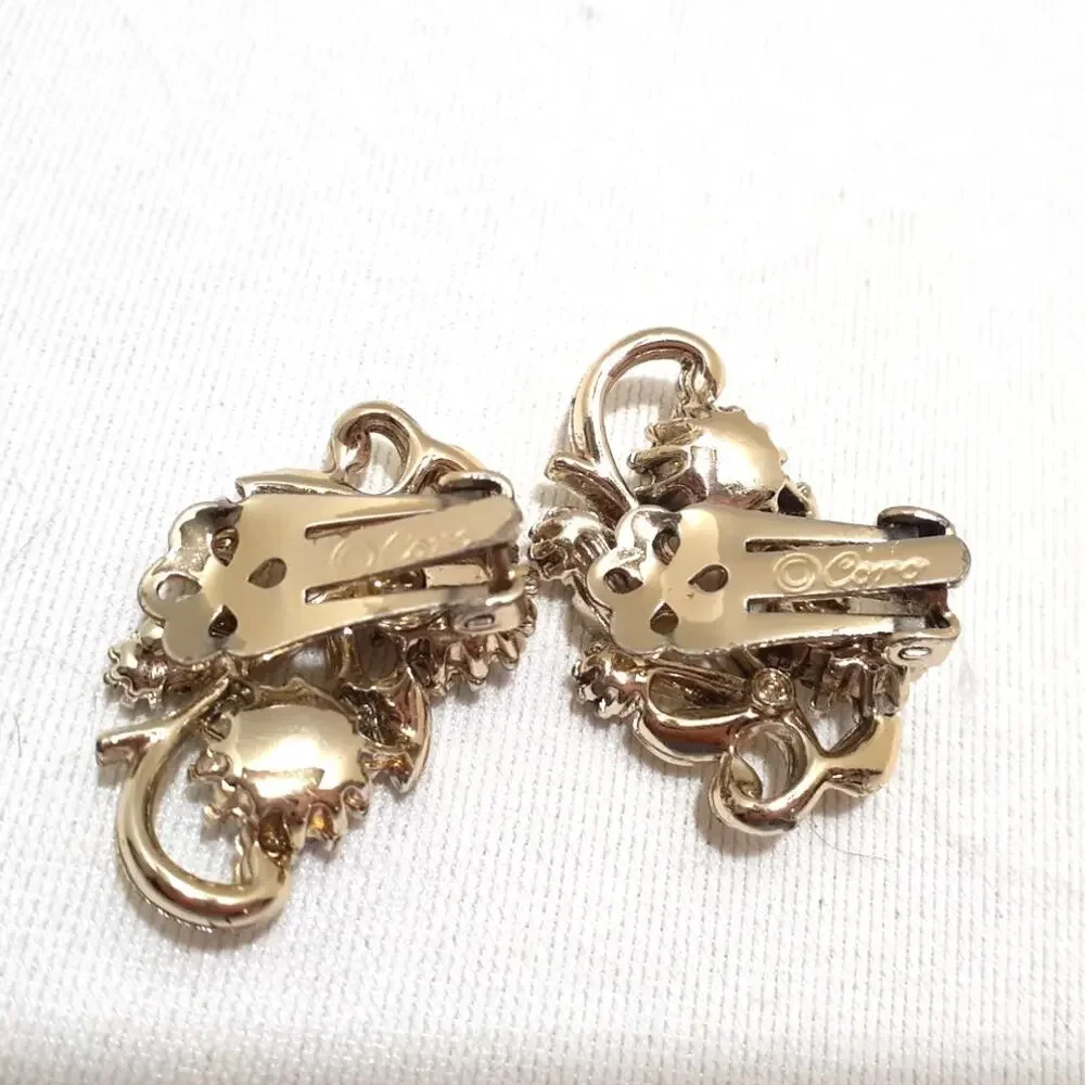 Vintage Coro Pegasus Brooch and Earrings Gold Tone Aurora Borealis Rhinestones